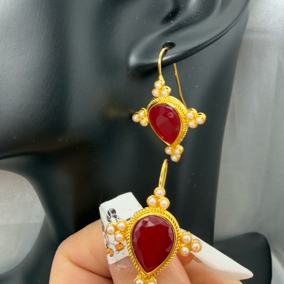 Vintage gold and Red Teardrop Earrings - Picture 2 of 8